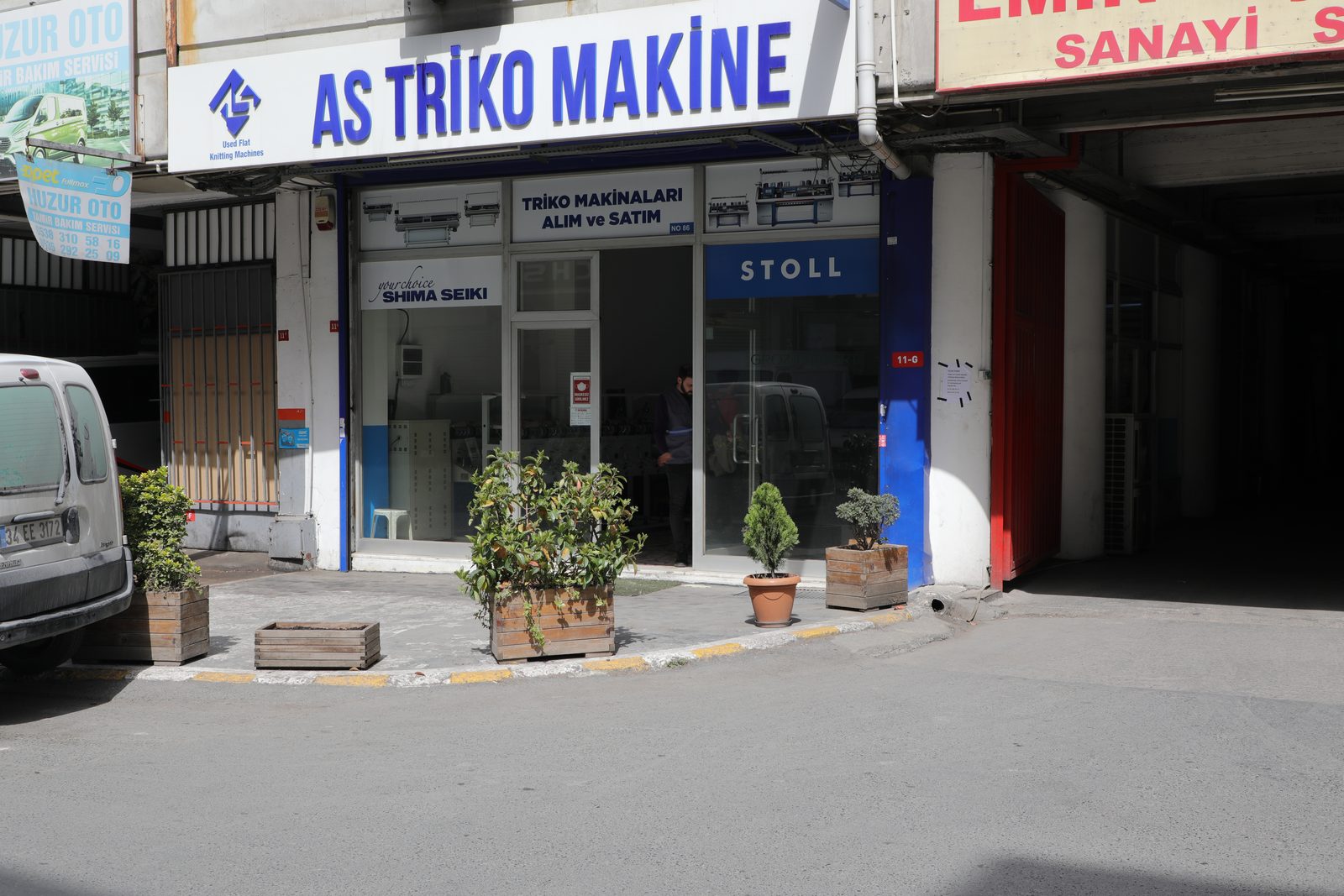 AS Triko Makine mağaza cephesi
